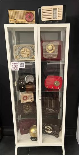 Las radios de diseño: Años 50 y 60 (estantes de pared)